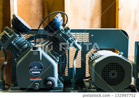 Factory equipment: Air compressor 132997752