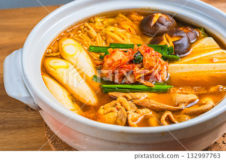 泡菜火鍋 132997763