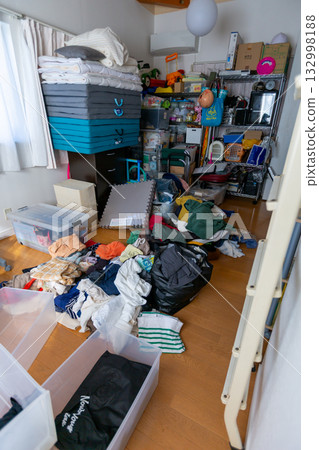 Decluttering, changing clothes, tidying up Decluttering, changing clothes, tidying up 132998188