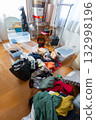 Decluttering, changing clothes, tidying up 132998196