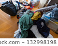 Decluttering, changing clothes, tidying up 132998198