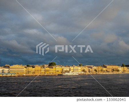 English quay of Great Neva river, St Petersburg 133002041