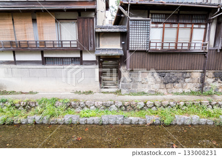 【木屋町通】沿著高瀨川的步行道 【木屋町通】沿著高瀨川的步行道 133008231