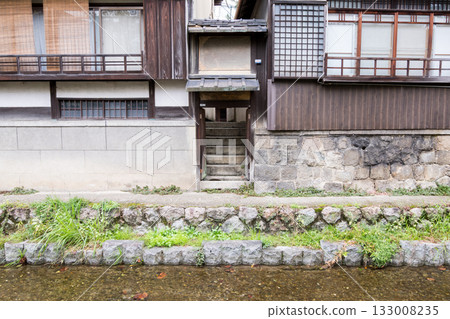 【木屋町通】沿著高瀨川的步行道 【木屋町通】沿著高瀨川的步行道 133008235