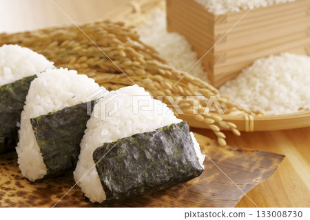 日本的主食:米飯和飯糰 日本的主食:米飯和飯糰 133008730
