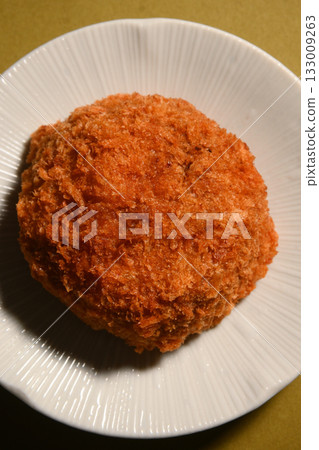 Croquette mince cutlet deep-fried 133009263
