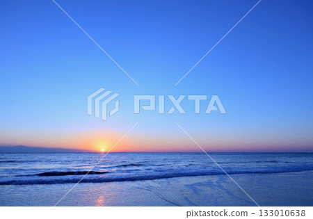 Sunrise over the sea, Ibaraki Prefecture 133010638