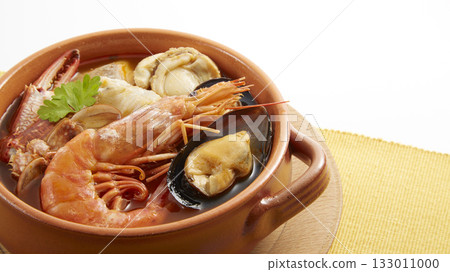 馬賽魚湯－一種源自法國南部馬賽的傳統海鮮燉菜 133011000