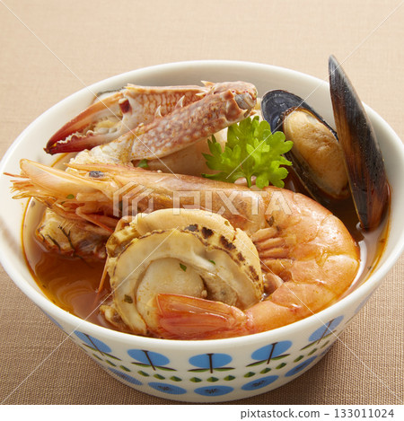 馬賽魚湯－一種源自法國南部馬賽的傳統海鮮燉菜 133011024