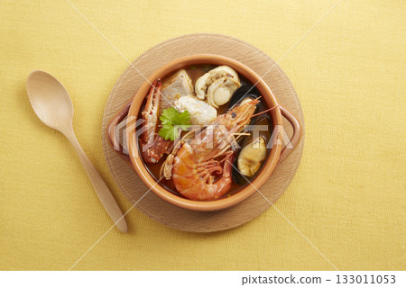 馬賽魚湯－一種源自法國南部馬賽的傳統海鮮燉菜 133011053