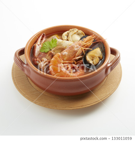 馬賽魚湯-一種源自法國南部馬賽的傳統海鮮燉菜 馬賽魚湯-一種源自法國南部馬賽的傳統海鮮燉菜 133011059