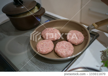 烤自製漢堡 烤自製漢堡 133011870