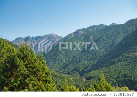View of Mount Omine's "Sanjogatake" from the Oharayama Promenade [Tenkawa Village, Nara Prefecture] 133013557