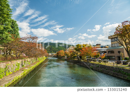Autumn scenery of Lake Biwa Canal, Kyoto City Autumn scenery of Lake Biwa Canal, Kyoto City 133015240