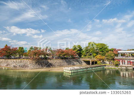 Lake Biwa Canal in Autumn, Nanzenji Boat Reservoir, Kyoto City Lake Biwa Canal in Autumn, Nanzenji Boat Reservoir, Kyoto City 133015263