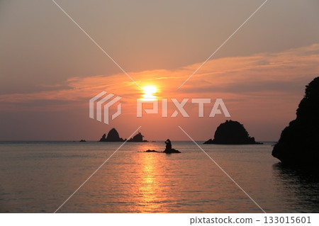 Sunset over the sea Sunset over the sea 133015601