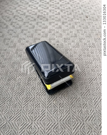 Mobile battery swelling 133016304