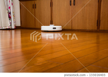 Household assistance robots, automatic cleaning robots 133016403