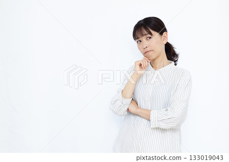 一個非常擔心的女人 一個非常擔心的女人 133019043