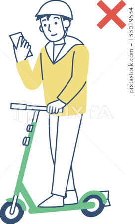 一名男子一邊騎著電動滑板，一邊看著智慧型手機 133019534