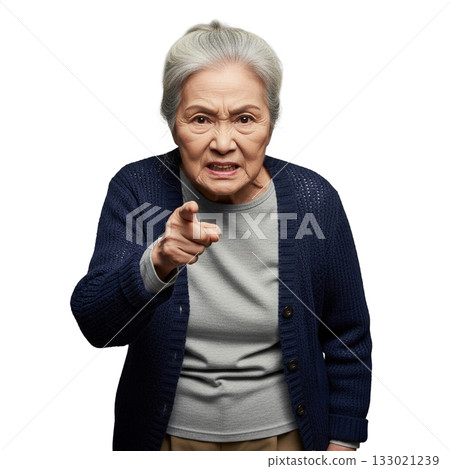 憤怒的老婦人 133021239