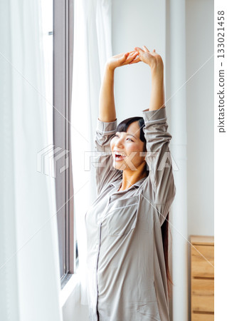The well-being-conscious lifestyle of a young woman: A refreshing morning awakening The well-being-conscious lifestyle of a young woman: A refreshing morning awakening 133021458