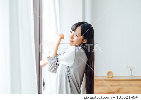 The well-being-conscious lifestyle of a young woman: A refreshing morning awakening The well-being-conscious lifestyle of a young woman: A refreshing morning awakening 133021464