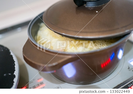 pot, saucepan, cuisine 133022449