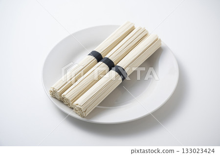 Kishimen (dried noodles) 133023424