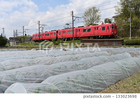 Meitetsu Hiromi Line 6000 series and the idyllic farmland scenery of Mitake 133023698