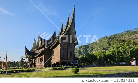 This is traditional house name Rumah Gadang Pagaruyung This is traditional house name Rumah Gadang Pagaruyung 133024331