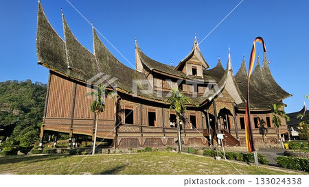 This is traditional house name Rumah Gadang Pagaruyung This is traditional house name Rumah Gadang Pagaruyung 133024338
