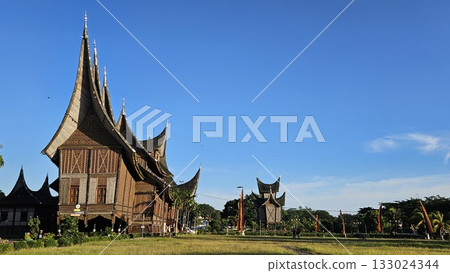 This is traditional house name Rumah Gadang Pagaruyung This is traditional house name Rumah Gadang Pagaruyung 133024344