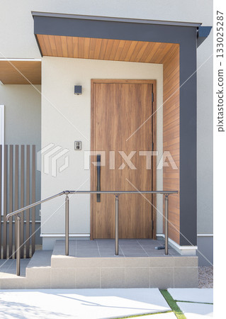Residential image: Handrail at the entrance of a newly built house Residential image: Handrail at the entrance of a newly built house 133025287