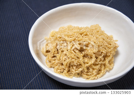 Thread konjac dressed with cod roe Thread konjac dressed with cod roe 133025903