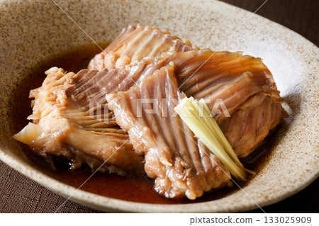 Boiled cashew 133025909