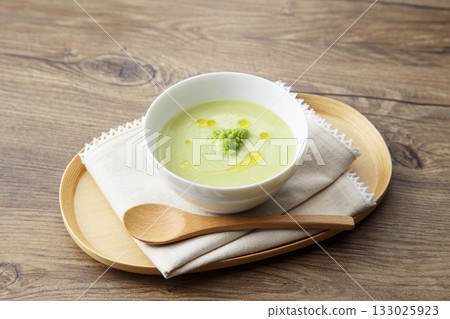 羅馬花椰菜濃湯 133025923