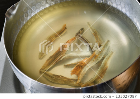 Dried sardine stock 133027087