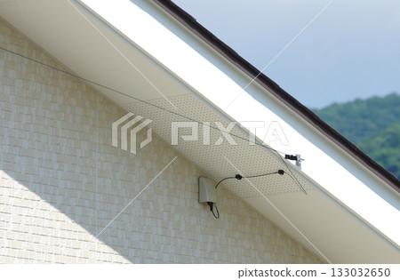 將光纖電纜拉入房屋 將光纖電纜拉入房屋 133032650