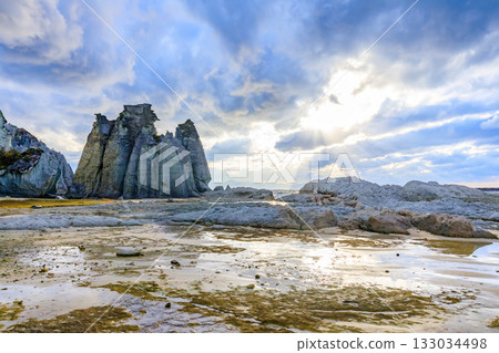 從青森縣下北郡佛陀浦看到的秋日落日 從青森縣下北郡佛陀浦看到的秋日落日 133034498