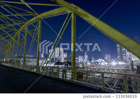 從名古屋向之橋眺望名古屋站週邊建築的夜景 133036019