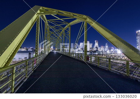 從名古屋向之橋眺望名古屋站週邊建築的夜景 133036020