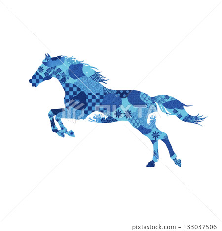 一匹清新雅緻的藍色日式花紋駿馬：一幅清爽乾淨的新年插畫 133037506