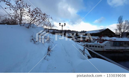 A refreshing morning scene in Otaru 133039036