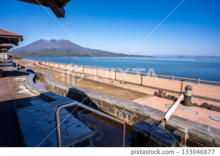 樽水路邊站的足浴和櫻島景色 樽水路邊站的足浴和櫻島景色 133040877