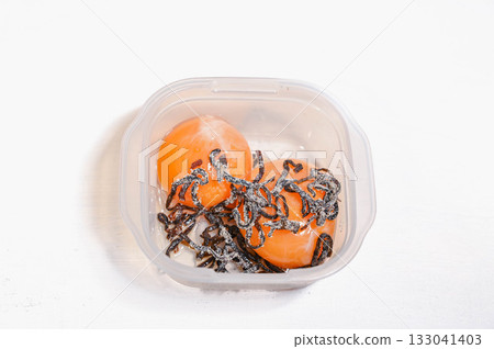 用鹹海帶醃製蛋黃 133041403