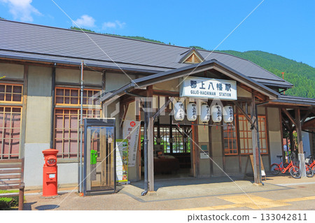 Scenery in front of Gujo Hachiman Station, Gujo City, Gifu Prefecture 133042811