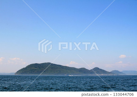從高松港眺望女木島和小木島 133044706
