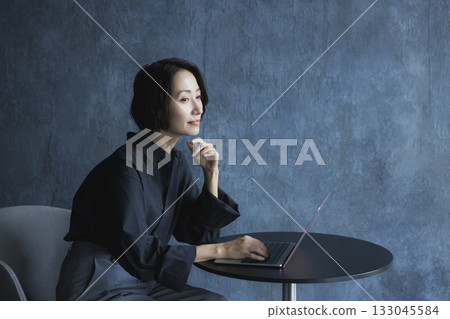 Business woman 133045584