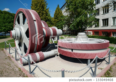 Big gear reducers, reduction gear 133049408